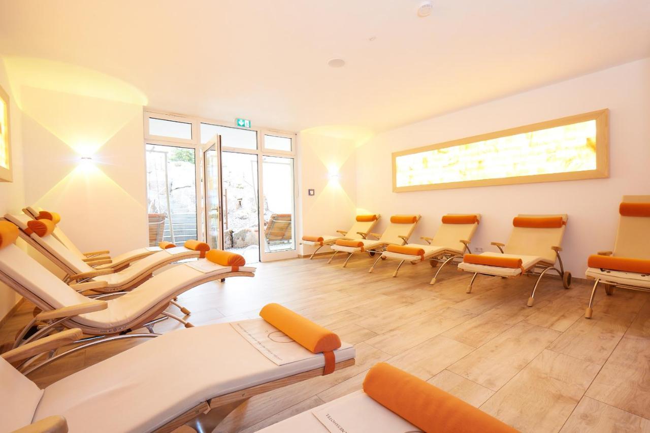 Wander- & Wellnesshotel Naegele 霍兴斯旺德 外观 照片